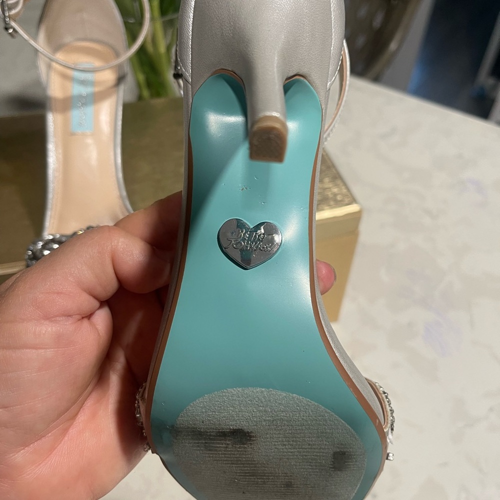 Elegant Silver Embellished Heels - Picture 6 of 14